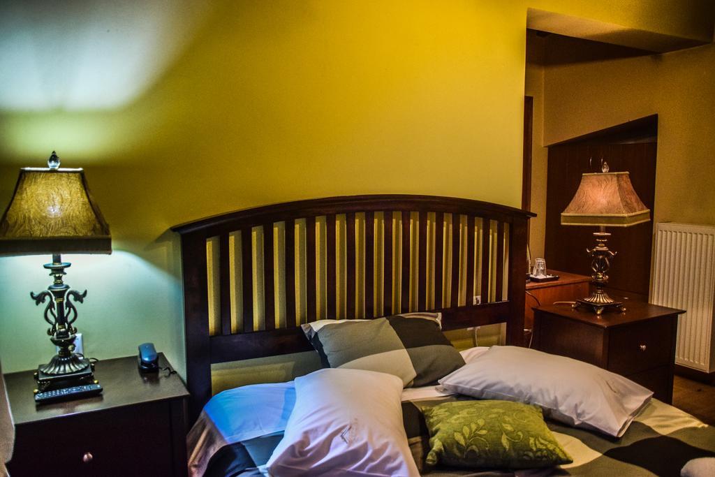 Aetoma Suites 塞尼梅西奇卡罗 外观 照片
