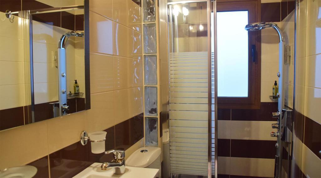 Aetoma Suites 塞尼梅西奇卡罗 外观 照片